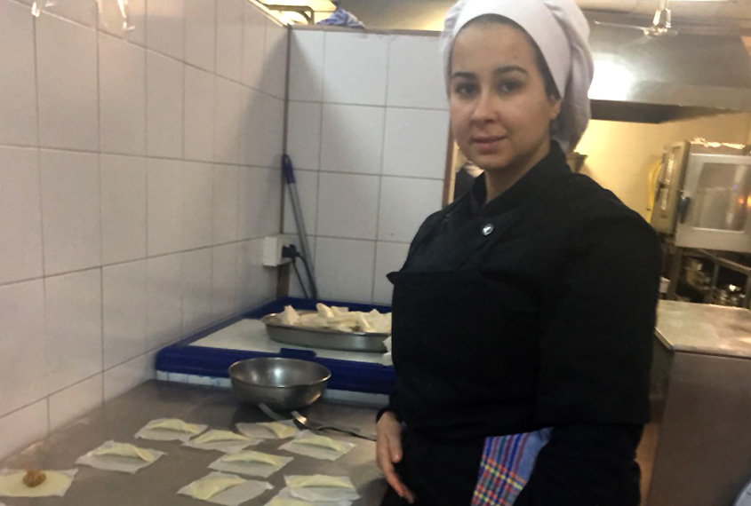 Loubna, ex alumna de cocina, nos cuenta su experiencia de éxito
